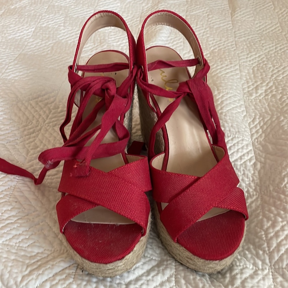 Lulus red wedges